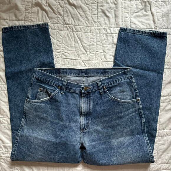 wrangler Straight leg distressed faded jeans sz 38x32 cowboy western workwear - Picture 4 of 8